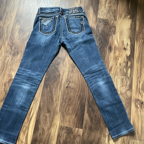 Women’s Miss Me Jeans - Picture 3 of 5